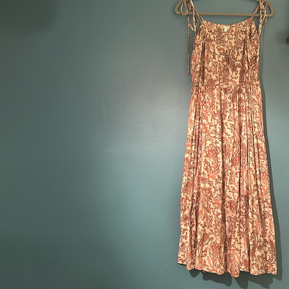 Blu Pepper

Size: Large

Boho Long Summer Dress

Flowy and super comfortable